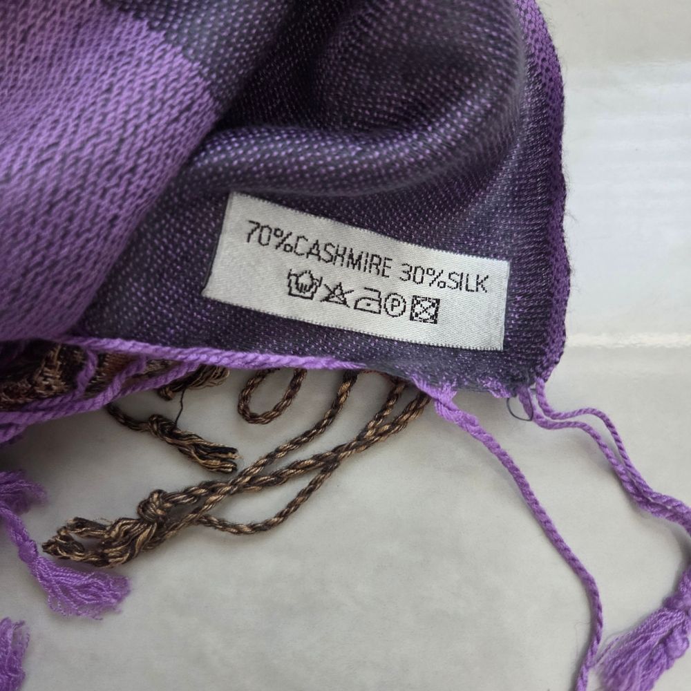 Bundle Of Women's Scarves /Shawl - Picture 3 of 3